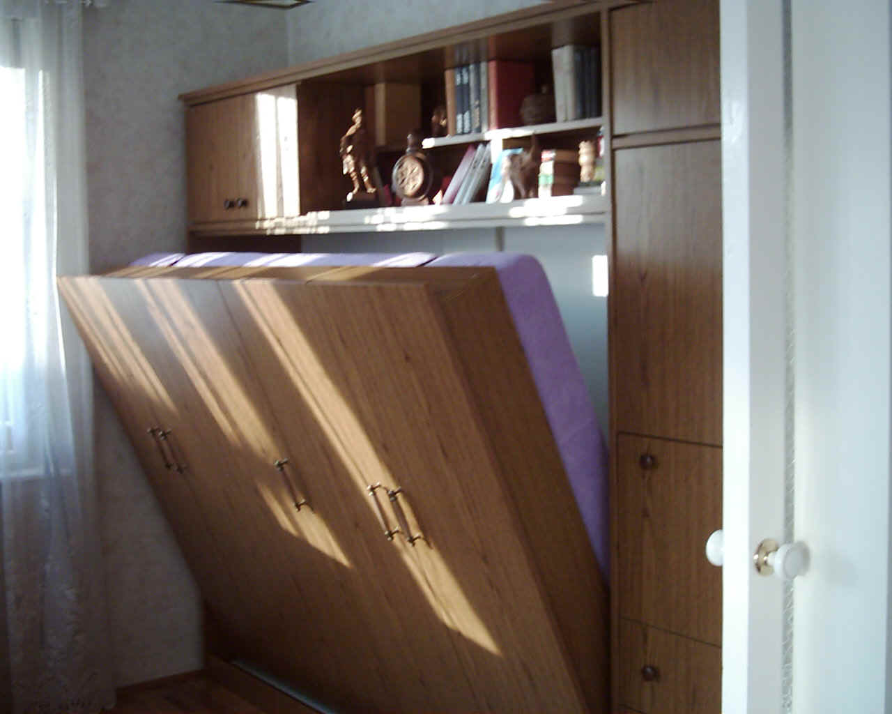 antalfa3.JPG (162090 bytes)