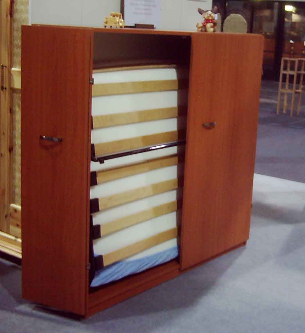 kifajt2.jpg (47665 bytes)